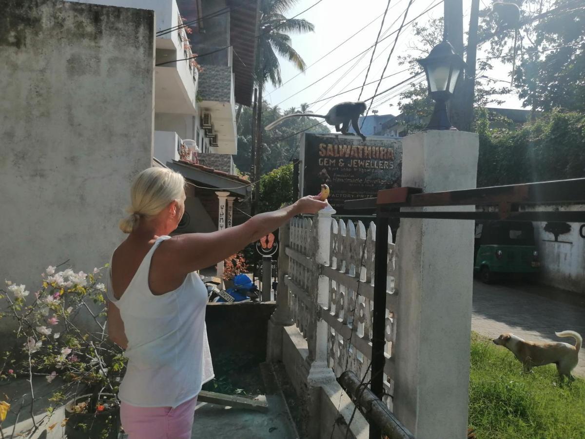 Rainbowswell Beach Resort Unawatuna Extérieur photo